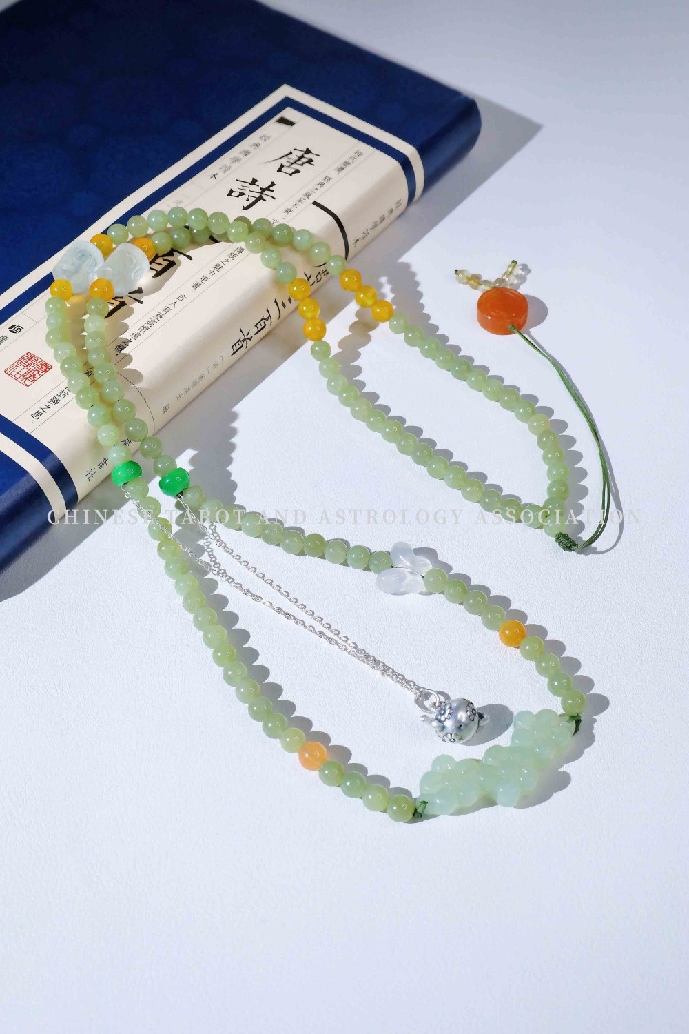 薄胎缠枝纹玉壶项链（平价款）